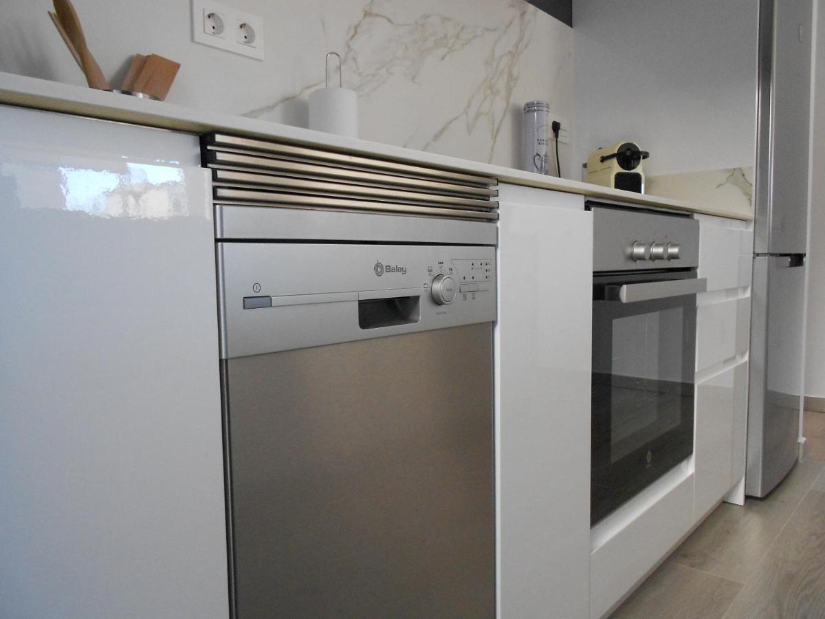 Luxury Apartment กัมบริลส์ ภายนอก รูปภาพ