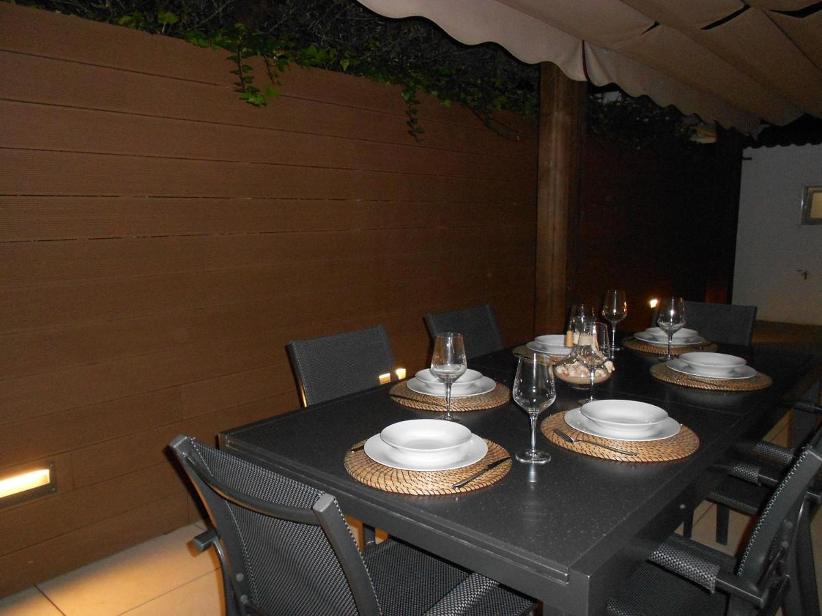 Luxury Apartment กัมบริลส์ ภายนอก รูปภาพ
