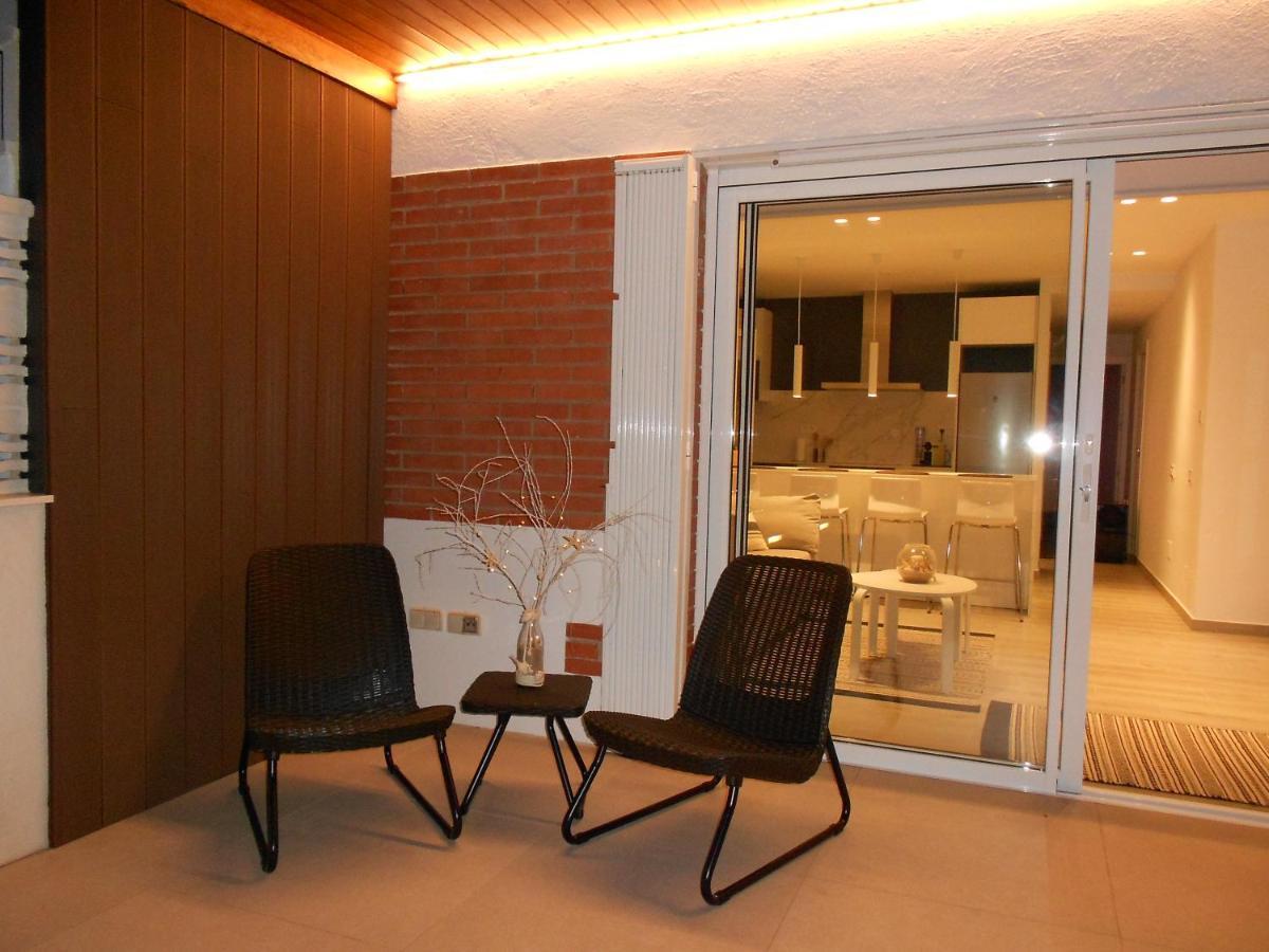 Luxury Apartment กัมบริลส์ ภายนอก รูปภาพ